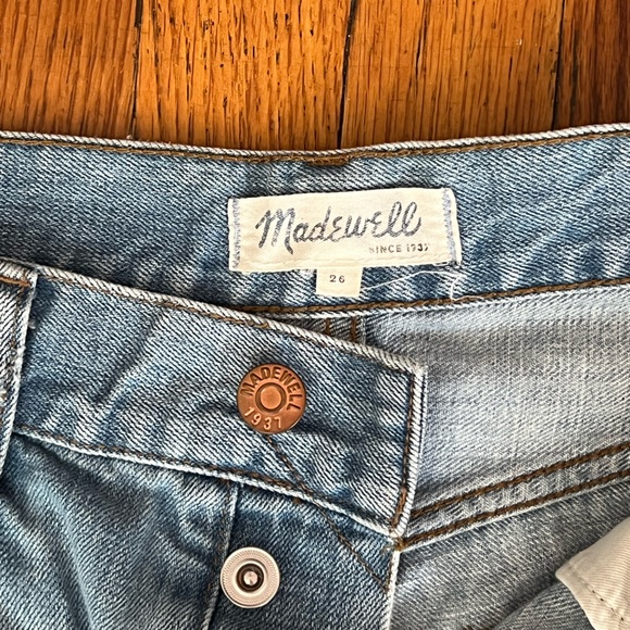 Madewell Button-Fly High Rise Cut-Off Shorts - Picture 2 of 3